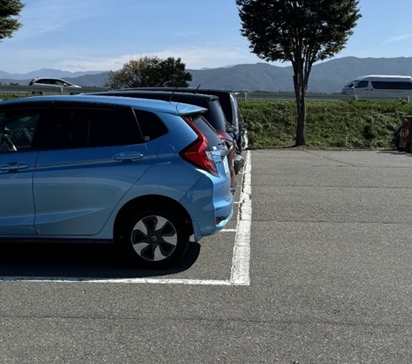 社員駐車場
